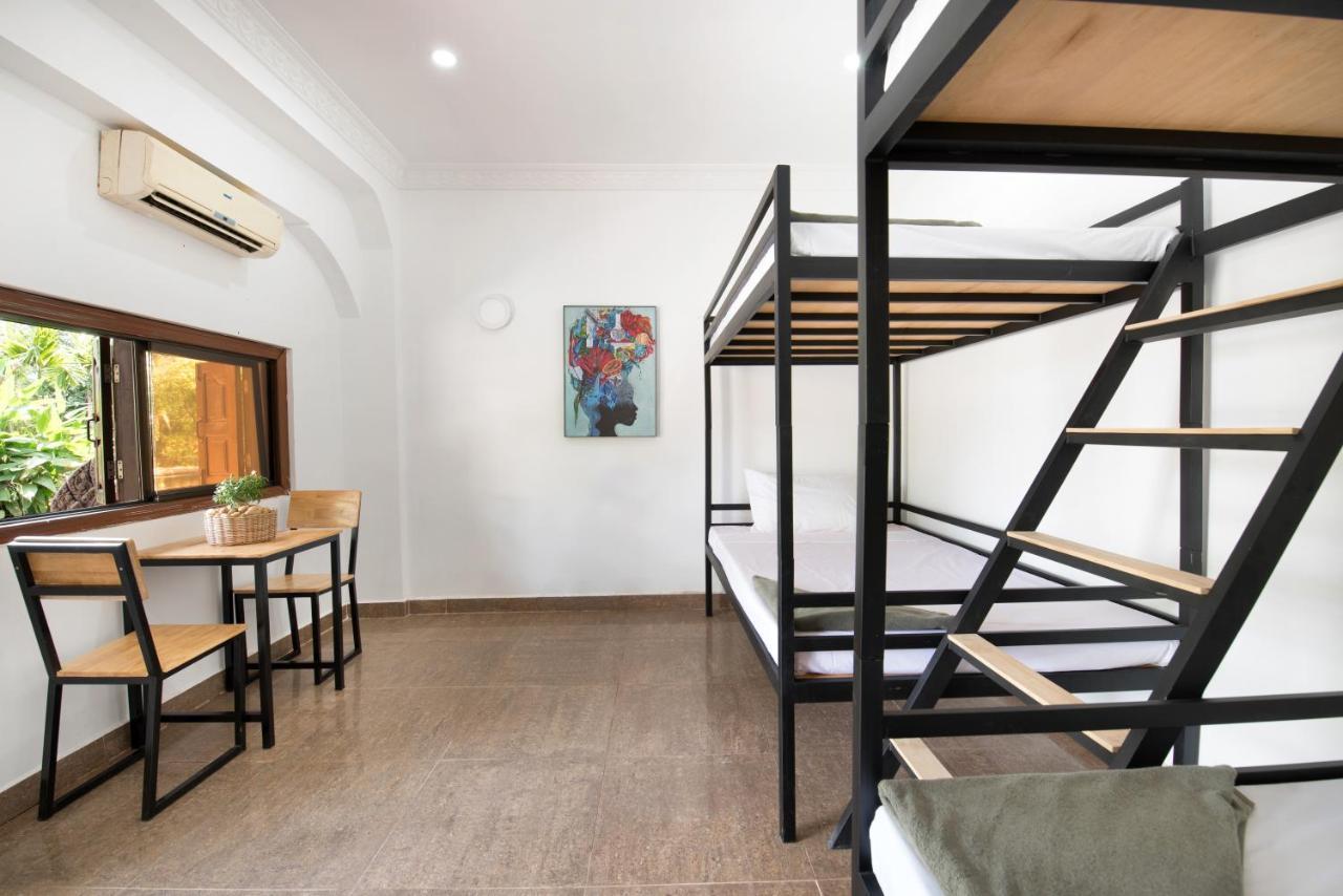 Barefoot Backpacker Resort シェムリアップ エクステリア 写真