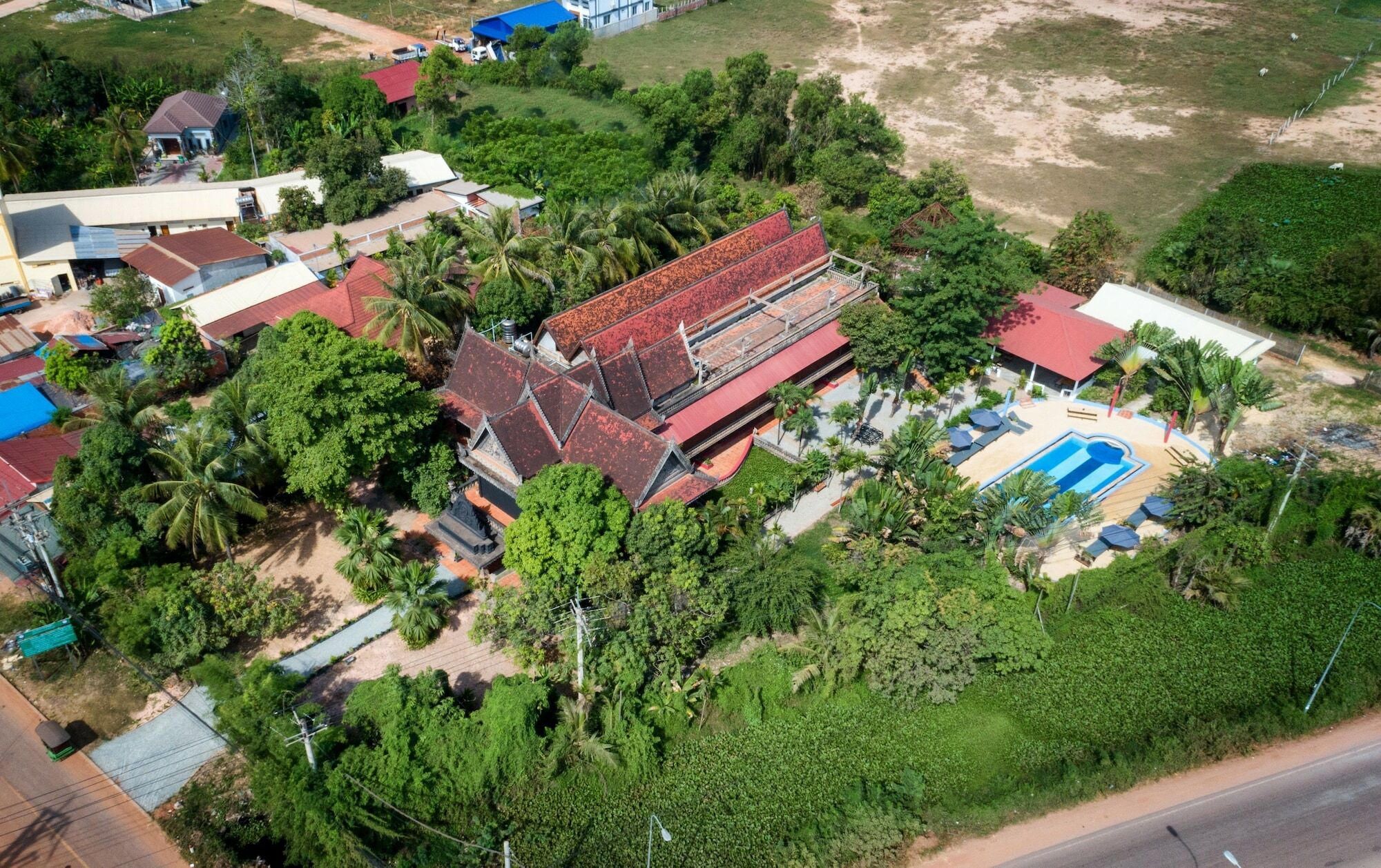 Barefoot Backpacker Resort シェムリアップ エクステリア 写真